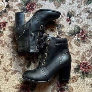Apt 9 black boots